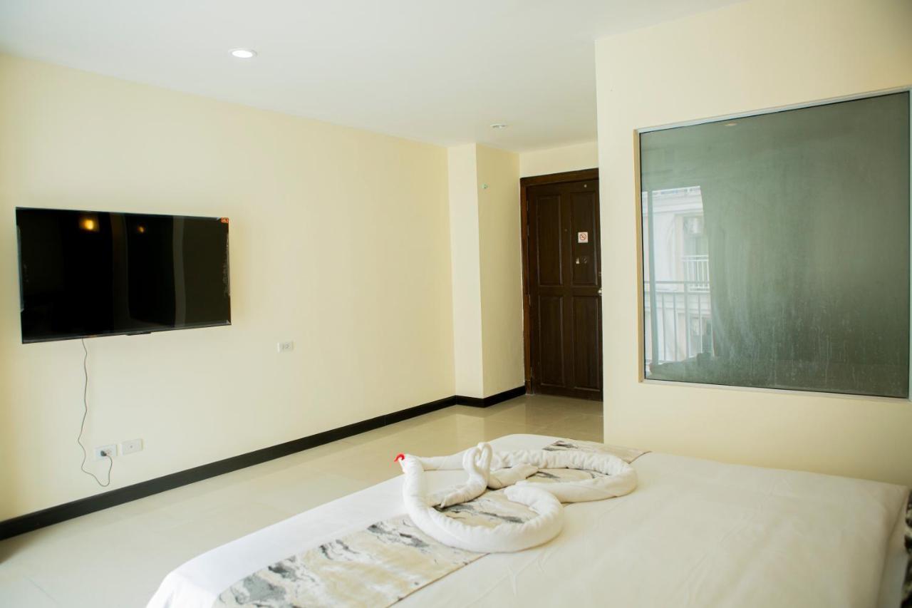 Blue Skyline Hotel Patong 외부 사진