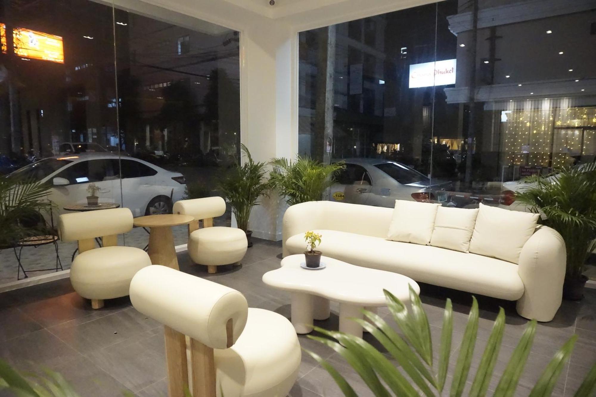 Blue Skyline Hotel Patong 외부 사진