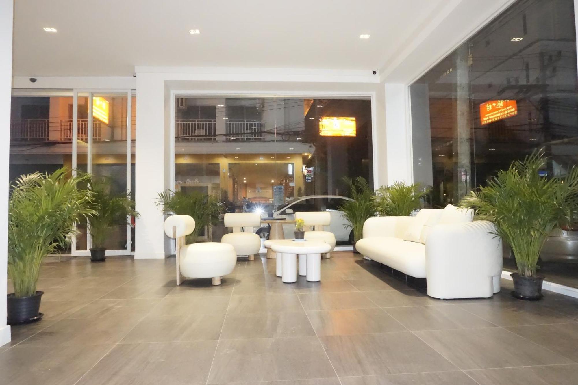 Blue Skyline Hotel Patong 외부 사진