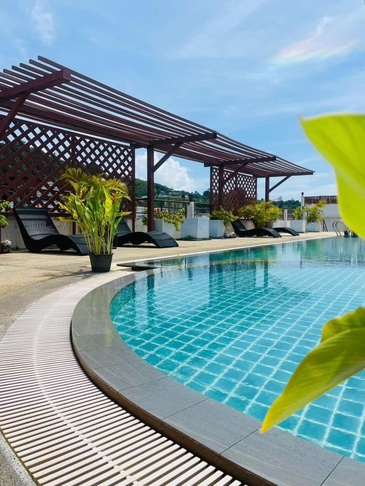 Blue Skyline Hotel Patong 외부 사진